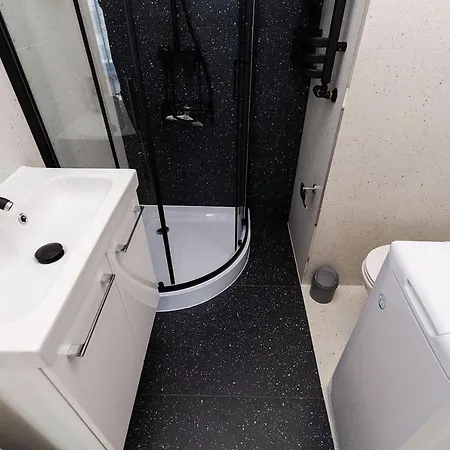 Easy & Comfortable, With Balcony, Very Close To The Center * 바르샤바